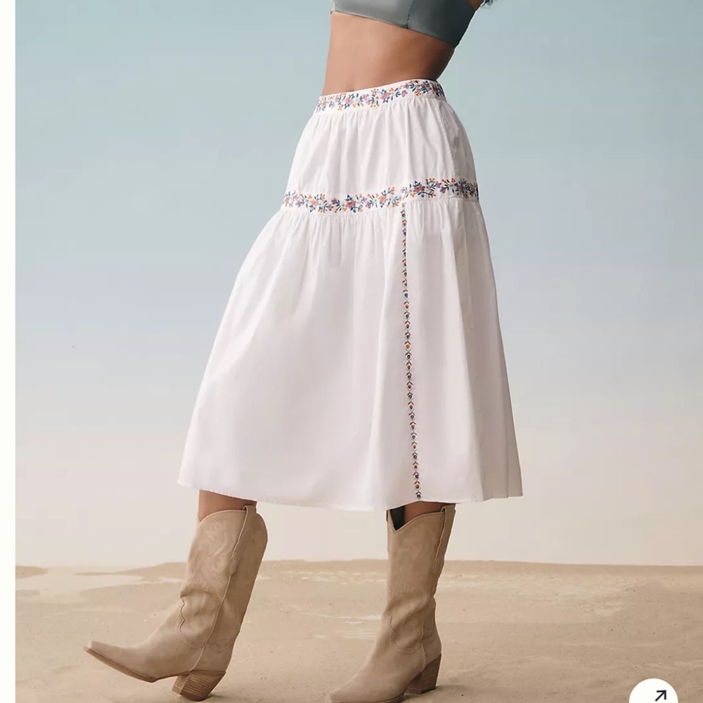 NWOT Banjanan Antonia Skirt Srinagar Embroidered White. MSRP $345. Size L